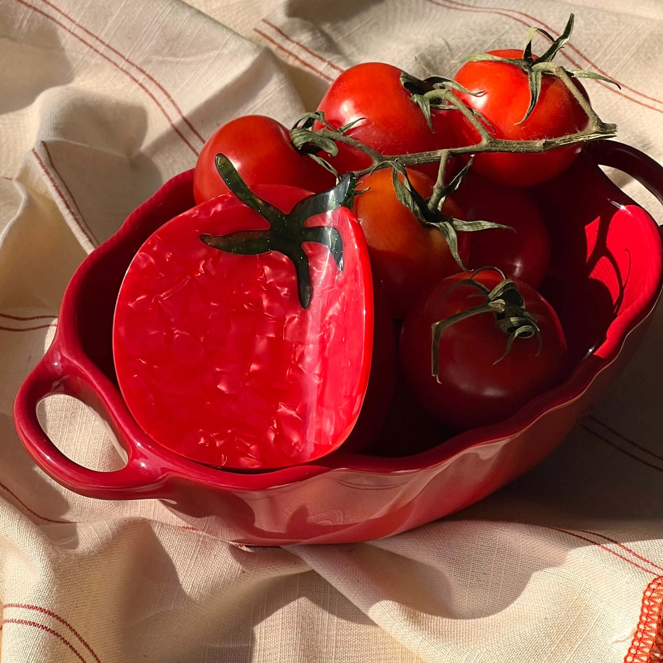 Midi Tomato Hair Claw
